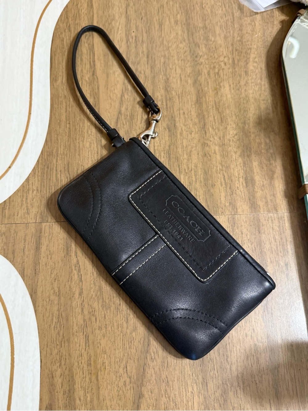 Vintage coach leather wristlet